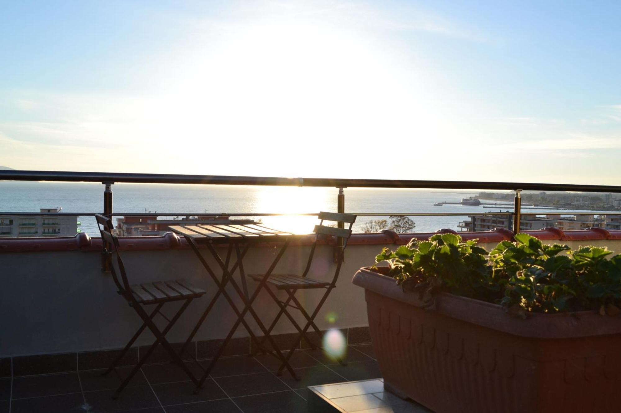 Seaview Penthouse Terrace & Garage Appartement Vlorë Buitenkant foto