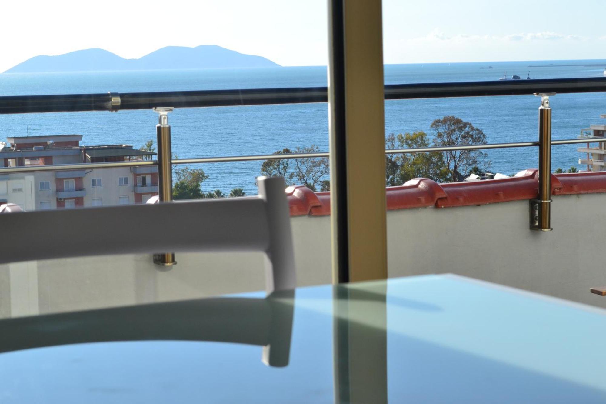 Seaview Penthouse Terrace & Garage Appartement Vlorë Buitenkant foto