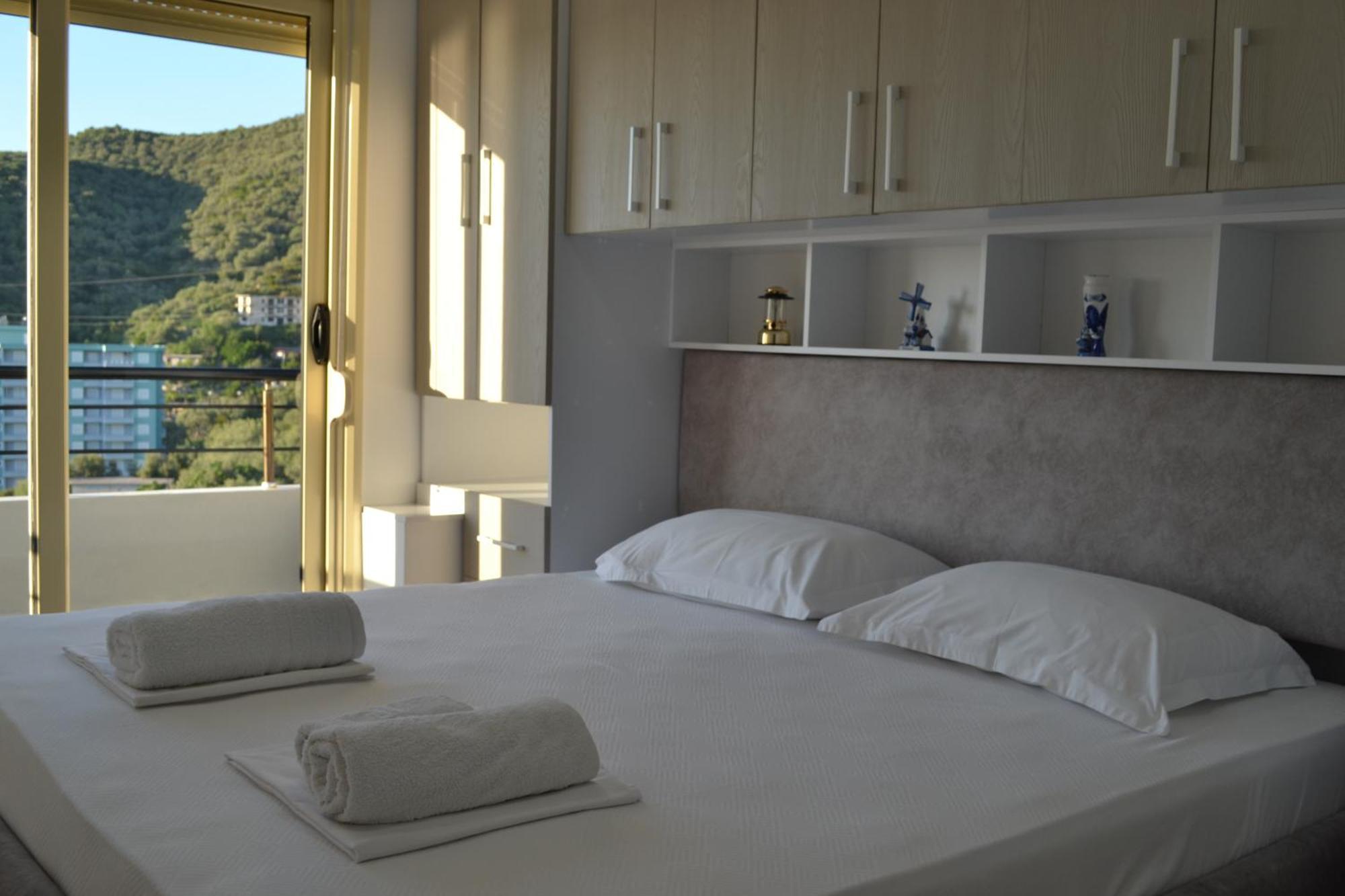 Seaview Penthouse Terrace & Garage Appartement Vlorë Buitenkant foto